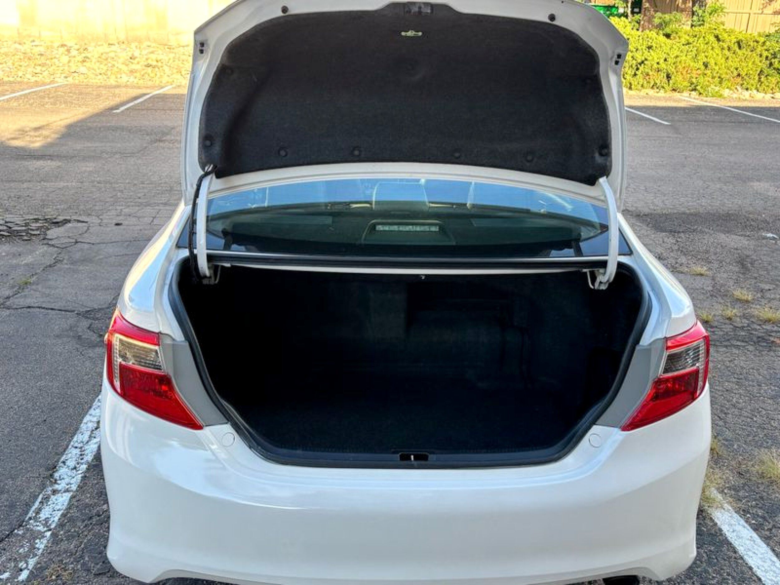 2014 Toyota Camry SE Hybrid - Photo 36