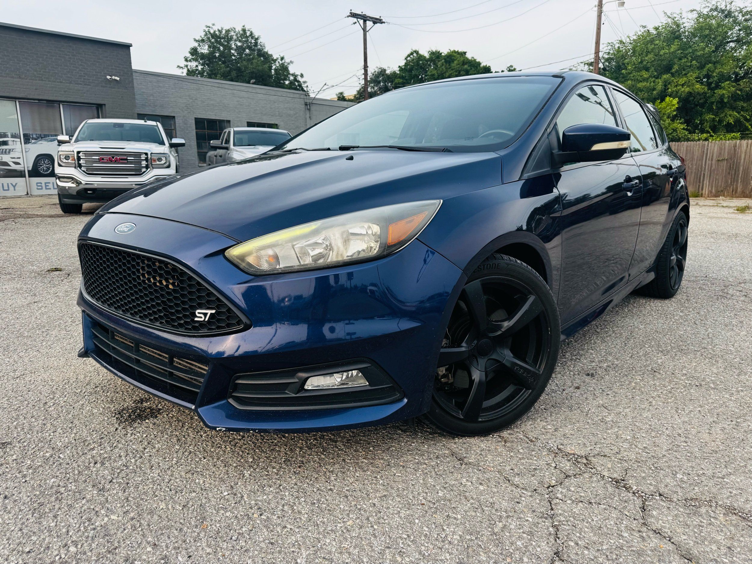 2017 Ford Focus 5 Door Hatch ST's photo