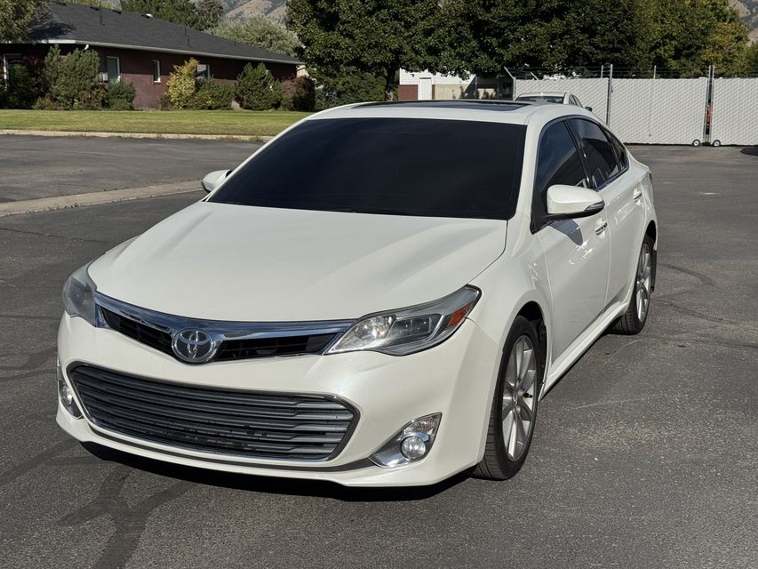 2014 Toyota Avalon — XLE, photo 1 of 15