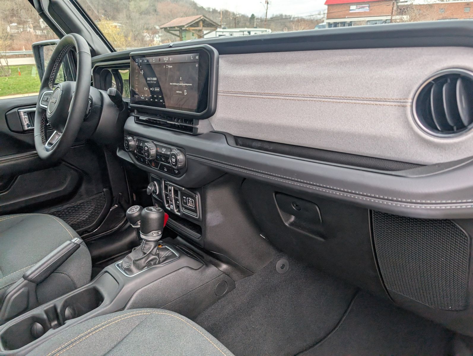 2025 Jeep Wrangler 4xe 46