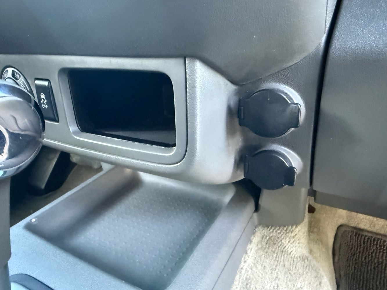 2016 Nissan Frontier SV photo 32