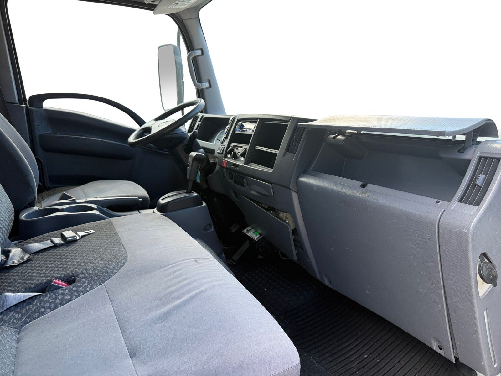 2013 Isuzu NPR - Photo 17