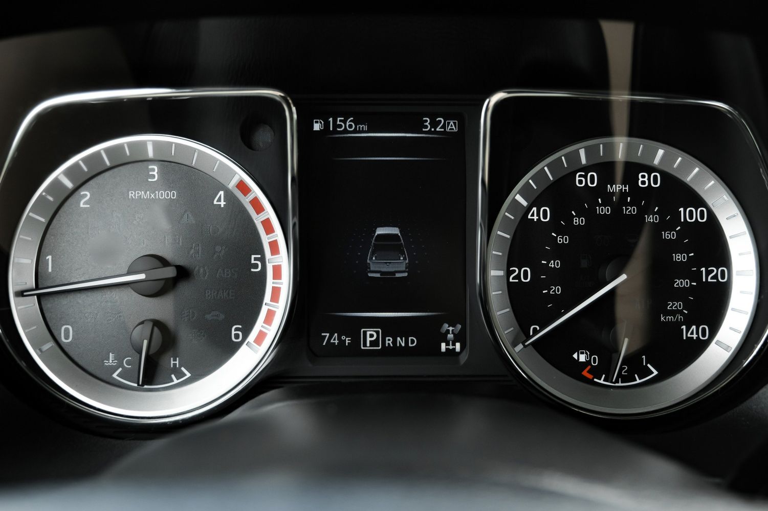 2017 Nissan Titan SL photo 22
