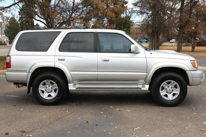 2000 Toyota 4Runner Photos