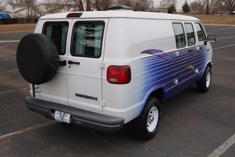 1994 Dodge Ram Van Photos