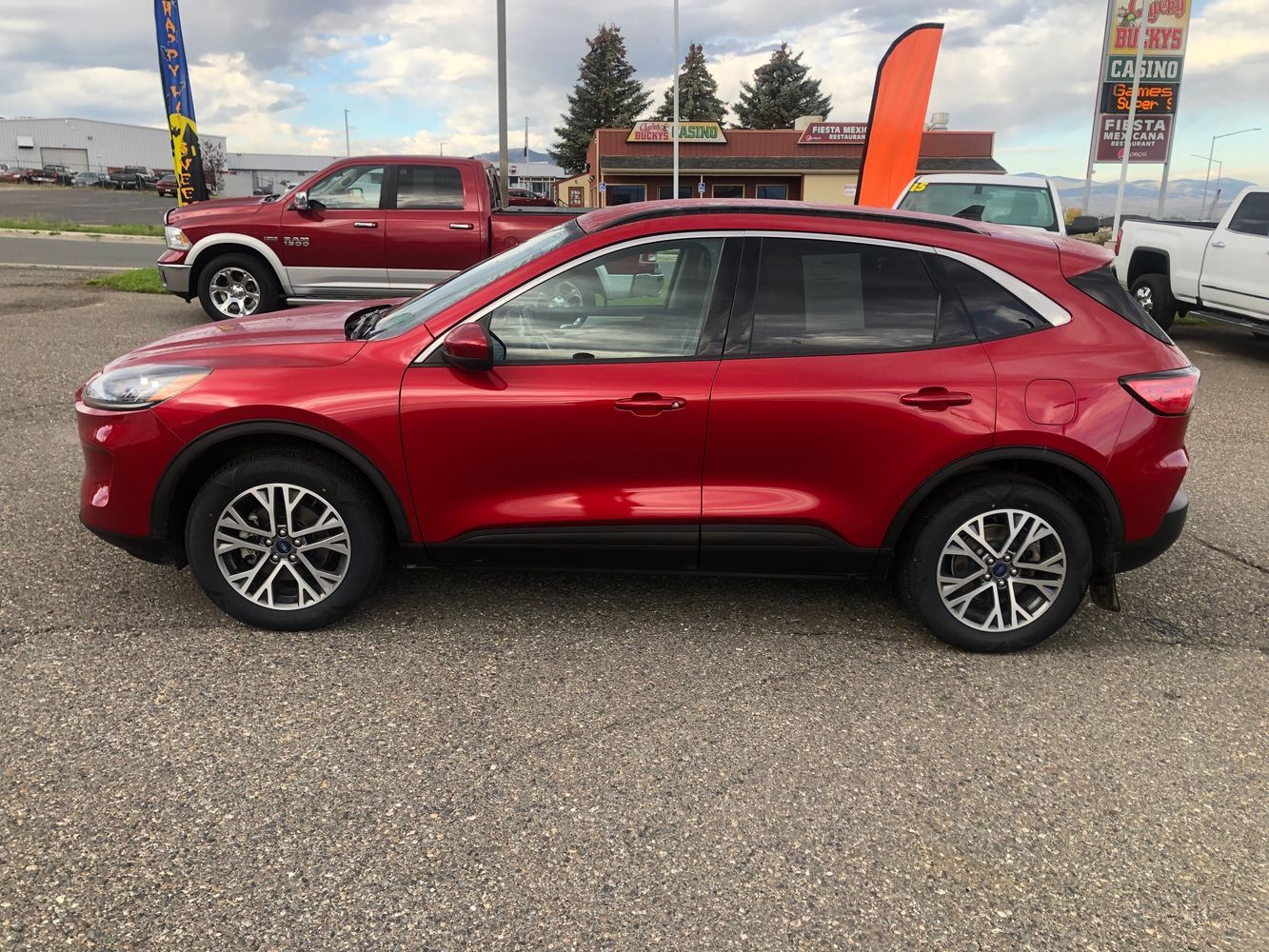 2020 Ford Escape SEL photo 2