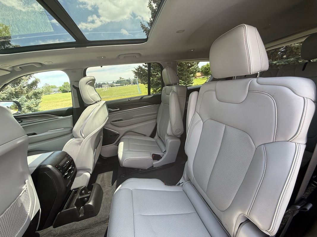 2022 Jeep Grand Cherokee L Overland - Photo 18