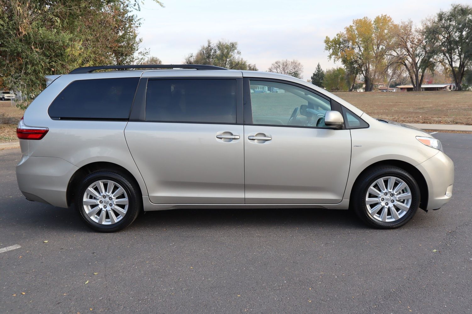 2017 Toyota Sienna LE 7-Passenger | Victory Motors of Colorado