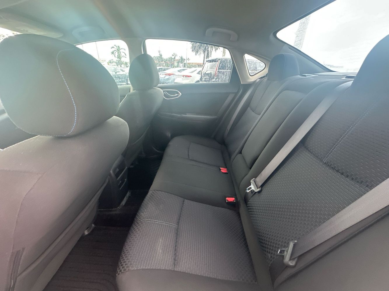 2017 Nissan Sentra photo 14
