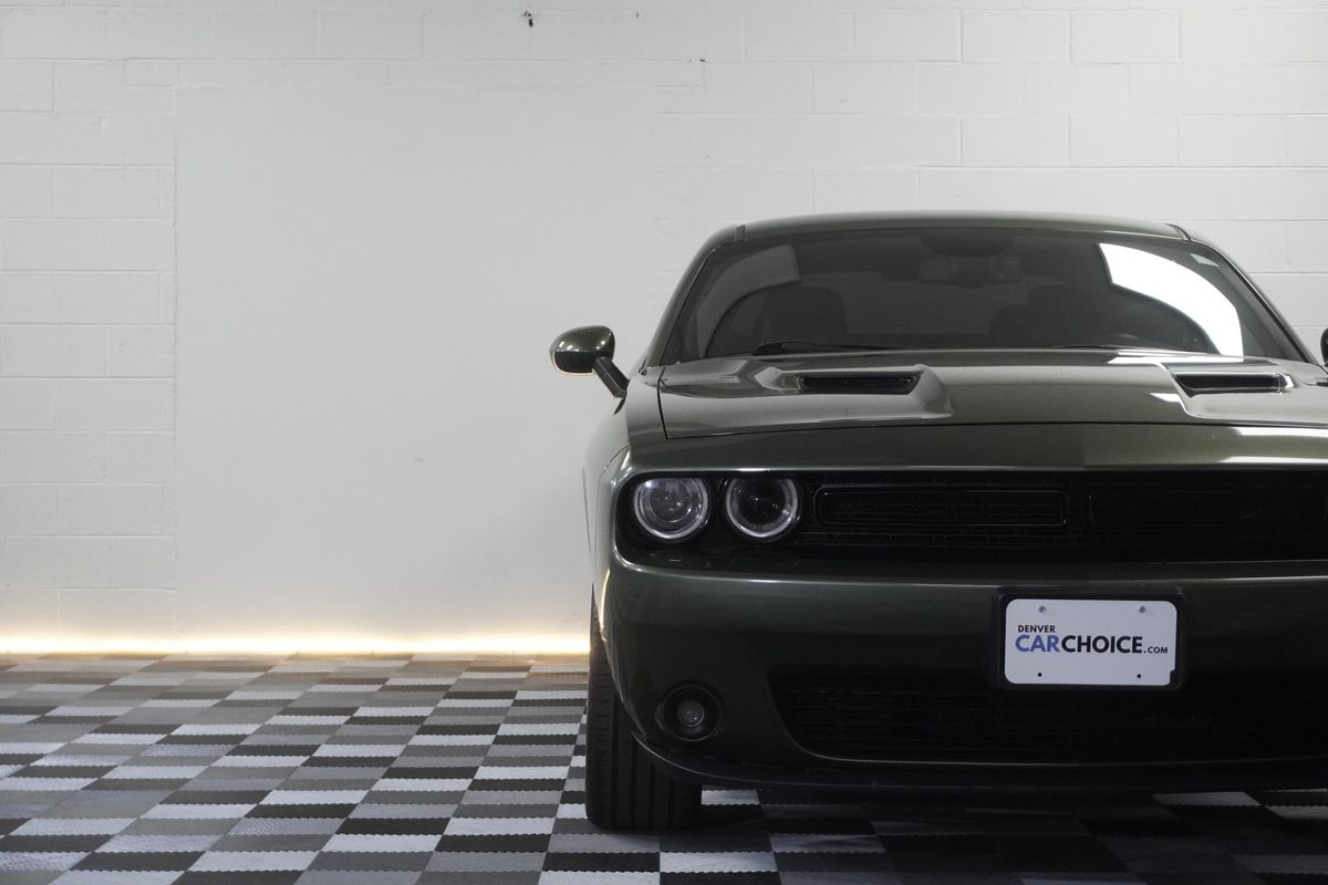 2018 Dodge Challenger SXT Plus