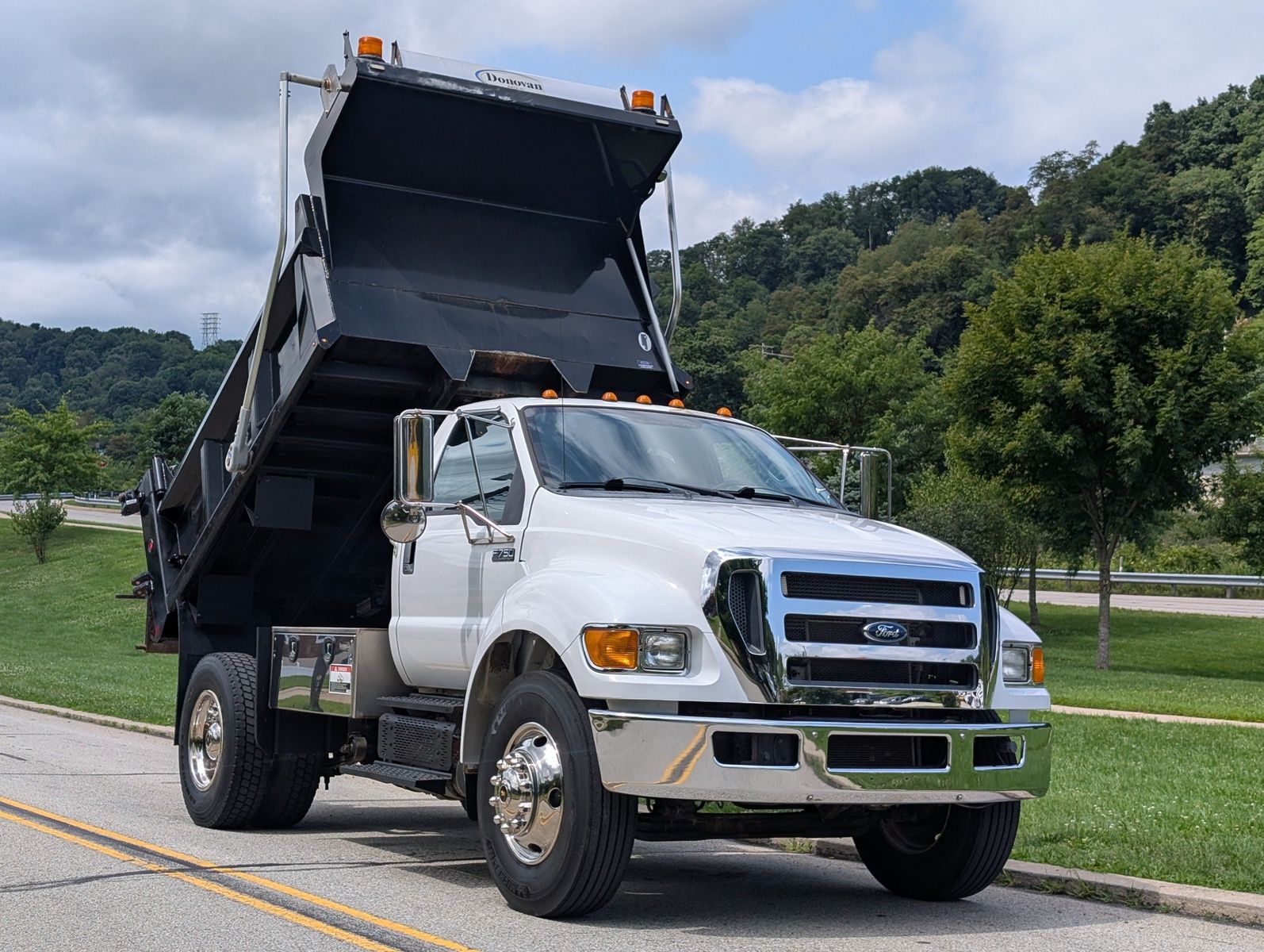 2015 Ford F-750 2
