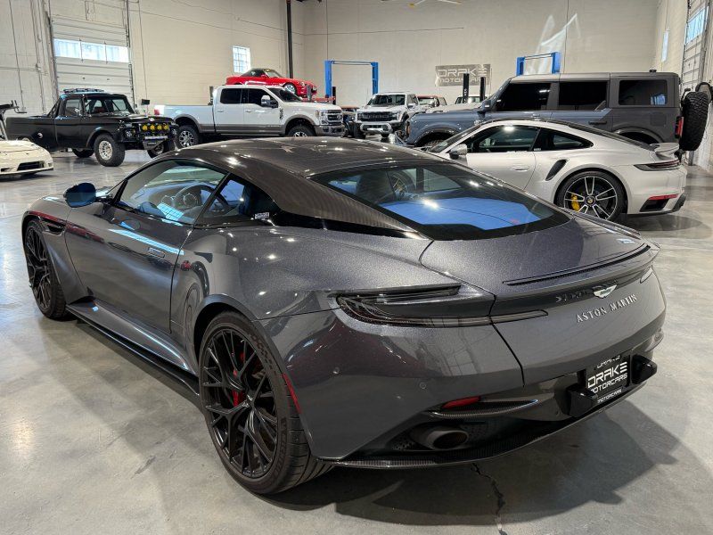 2024 Aston Martin DB12, photo 3