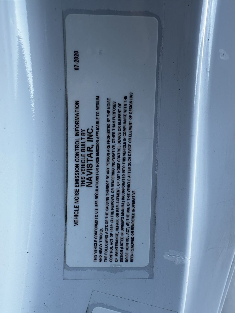 2020 Chevrolet Silverado 5500HD 31