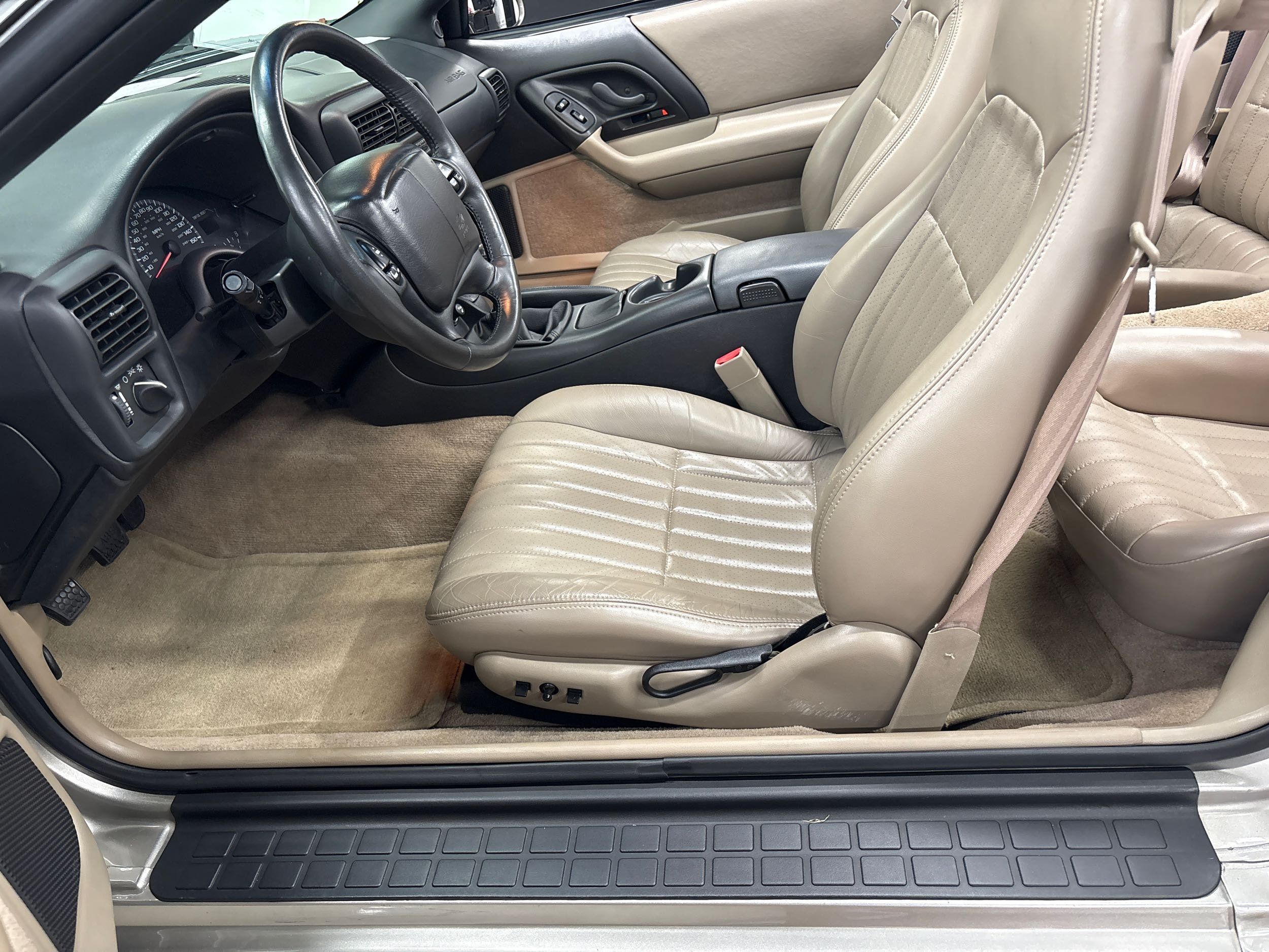 2002 Chevrolet Camaro Sport Coupe photo 33