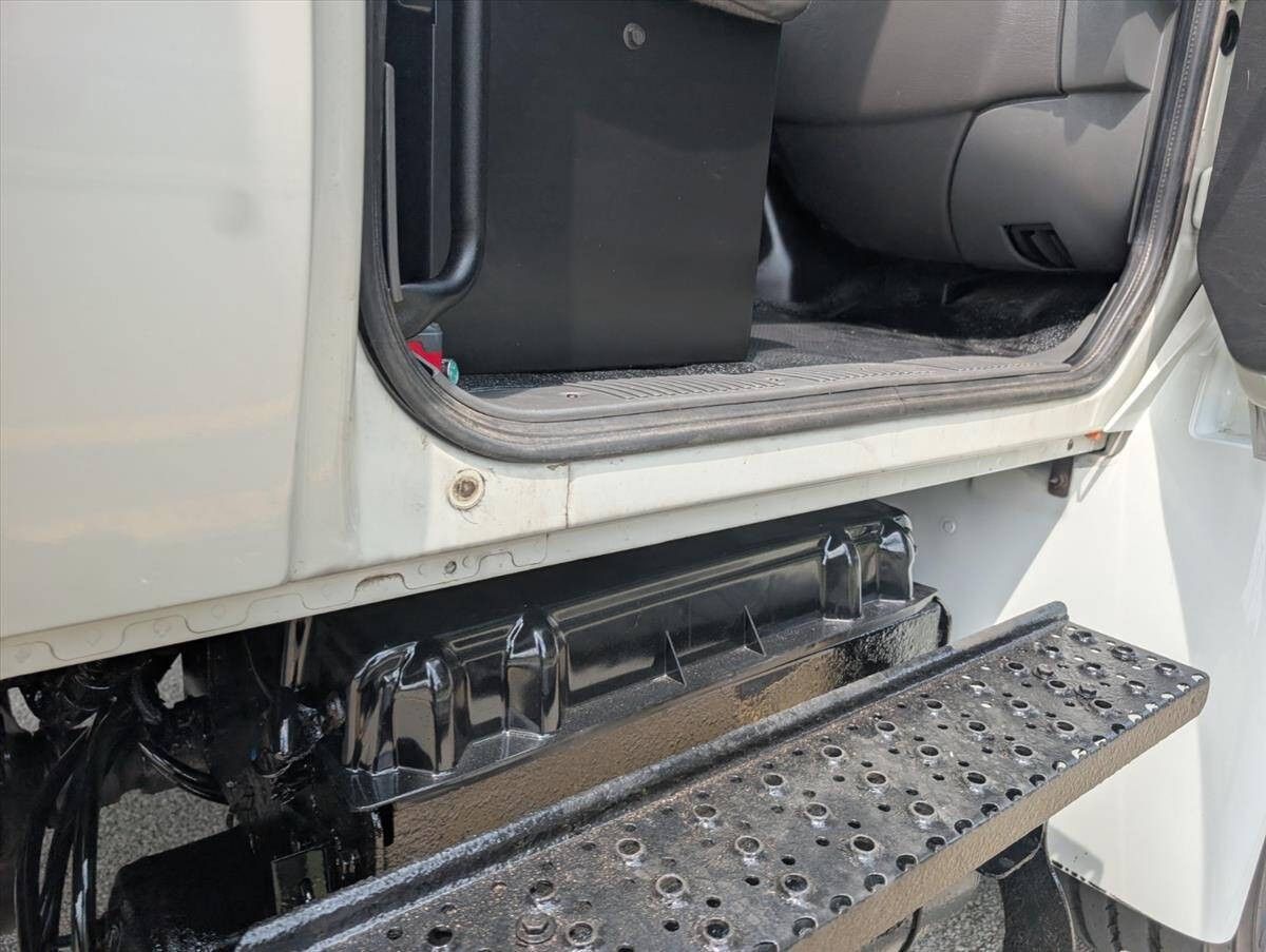 2018 International DuraStar 4300 33