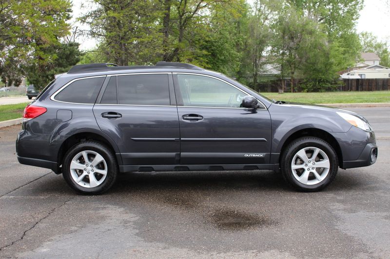 2013 Subaru Outback 2.5i Premium | Victory Motors of Colorado