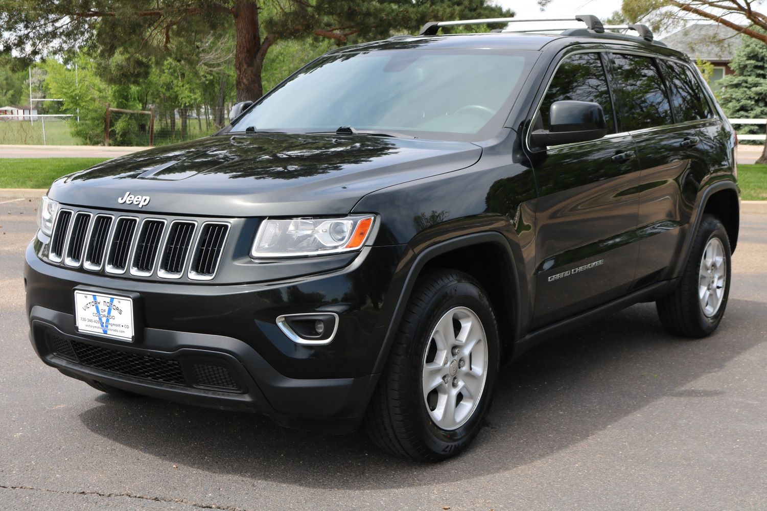 2014 Jeep Grand Cherokee Laredo | Victory Motors of Colorado