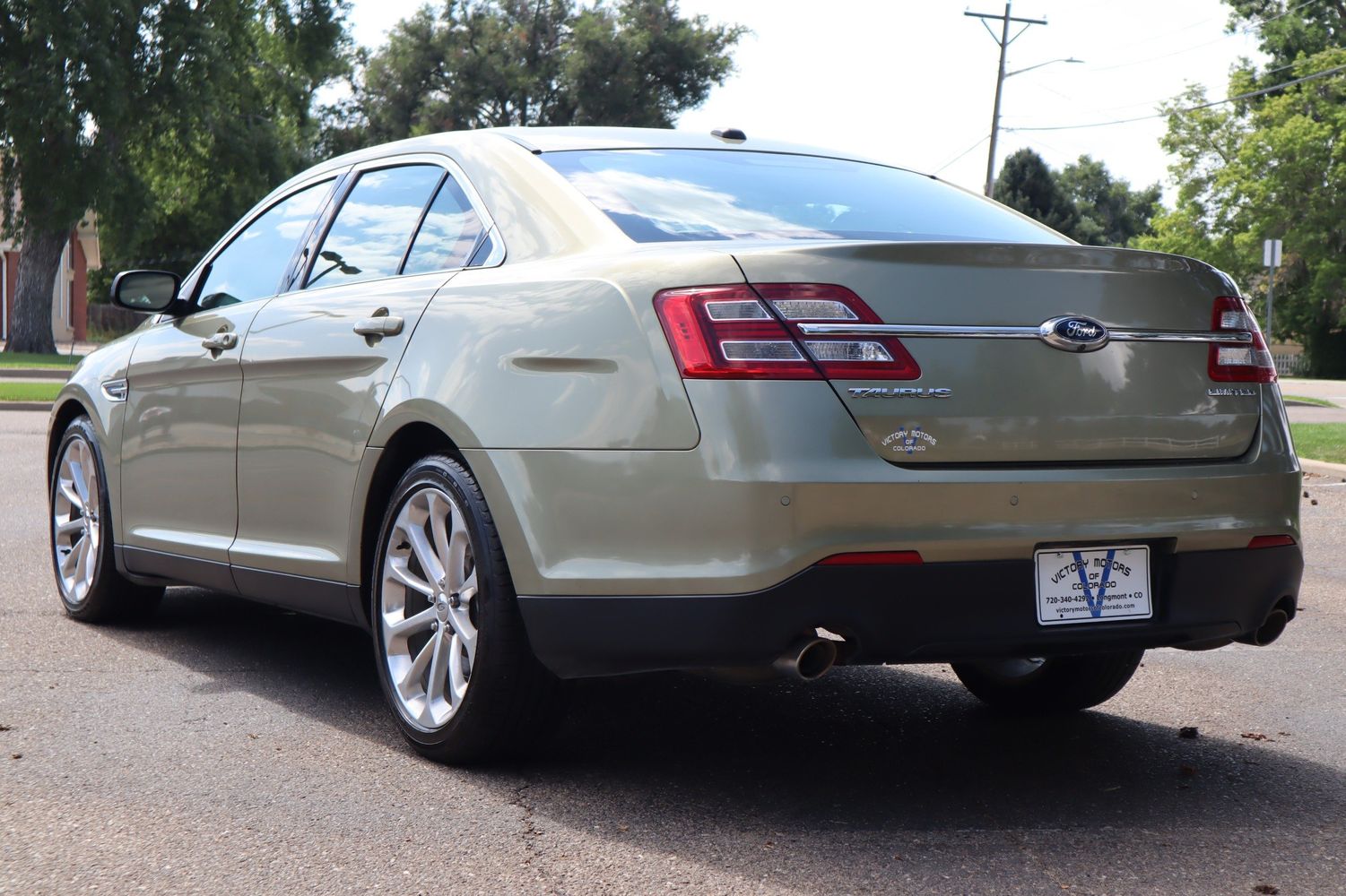 2013 Ford Taurus Limited | Victory Motors of Colorado