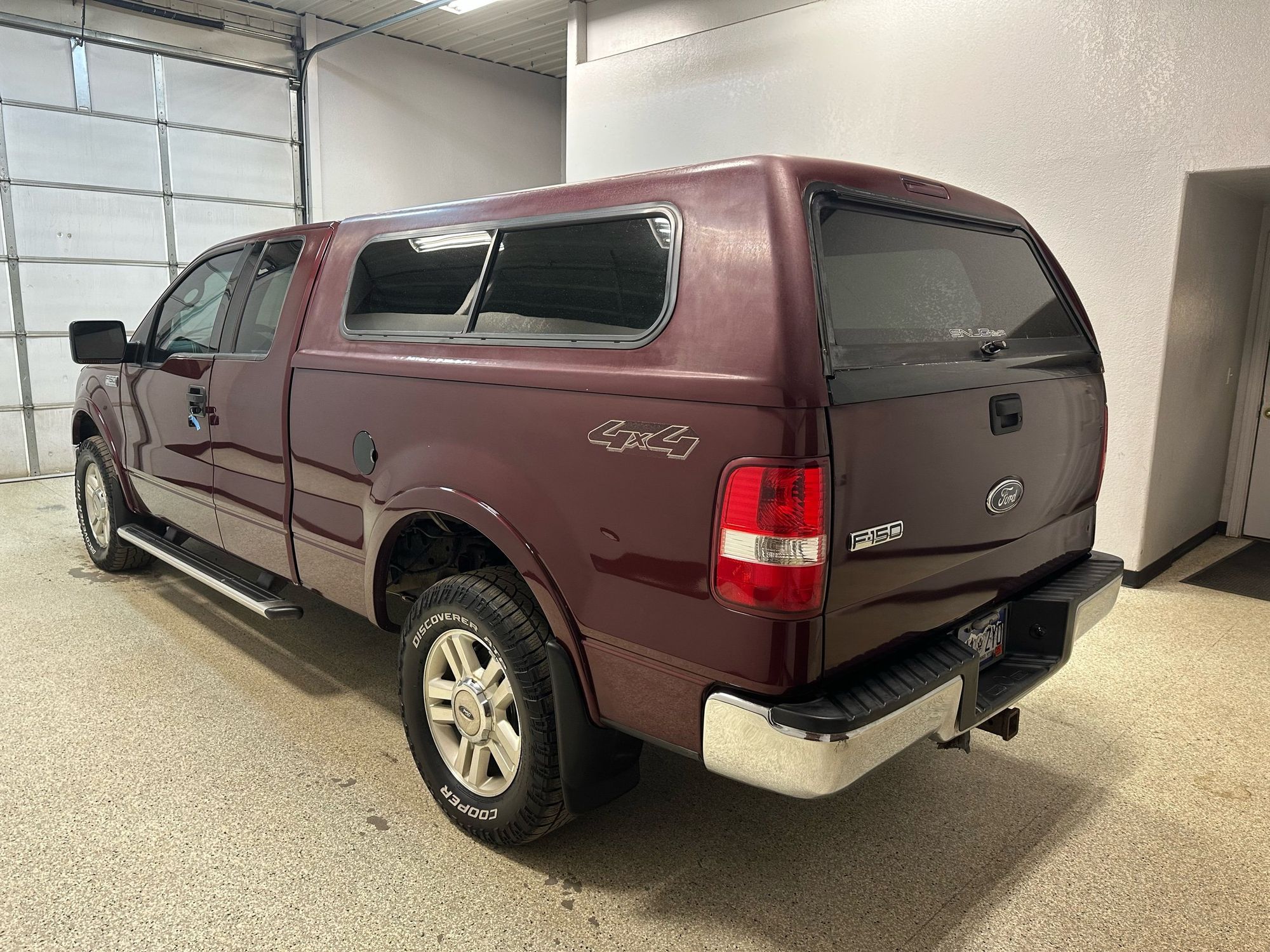2004 Ford F-150 Lariat photo 37