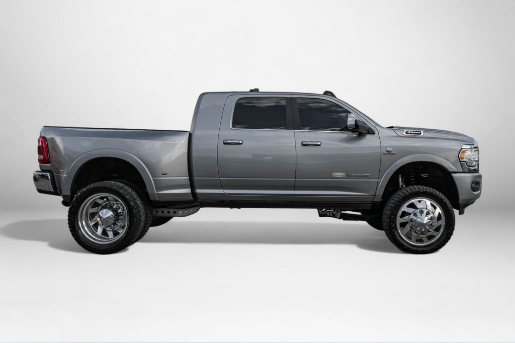 2019 Ram 3500 Laramie Longhorn photo 4