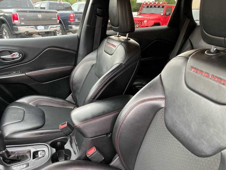 2019 Jeep Cherokee Trailhawk - Photo 8