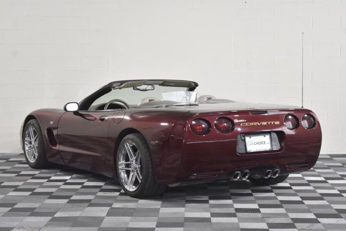 2003 Chevrolet Corvette 