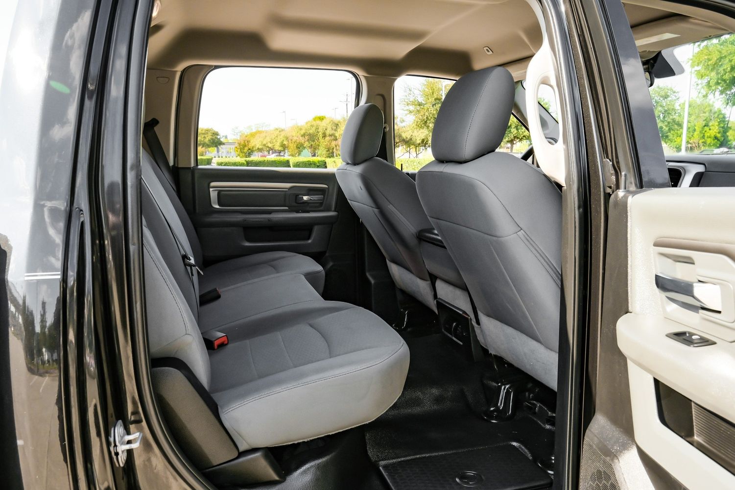 2018 Ram 2500 SLT photo 30