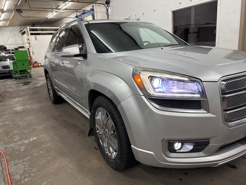 2013 GMC Acadia Denali photo 11