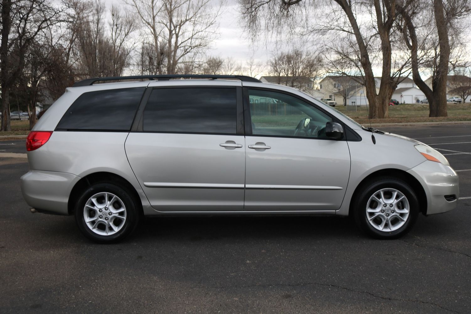 2006 Toyota Sienna LE 7 Passenger | Victory Motors of Colorado