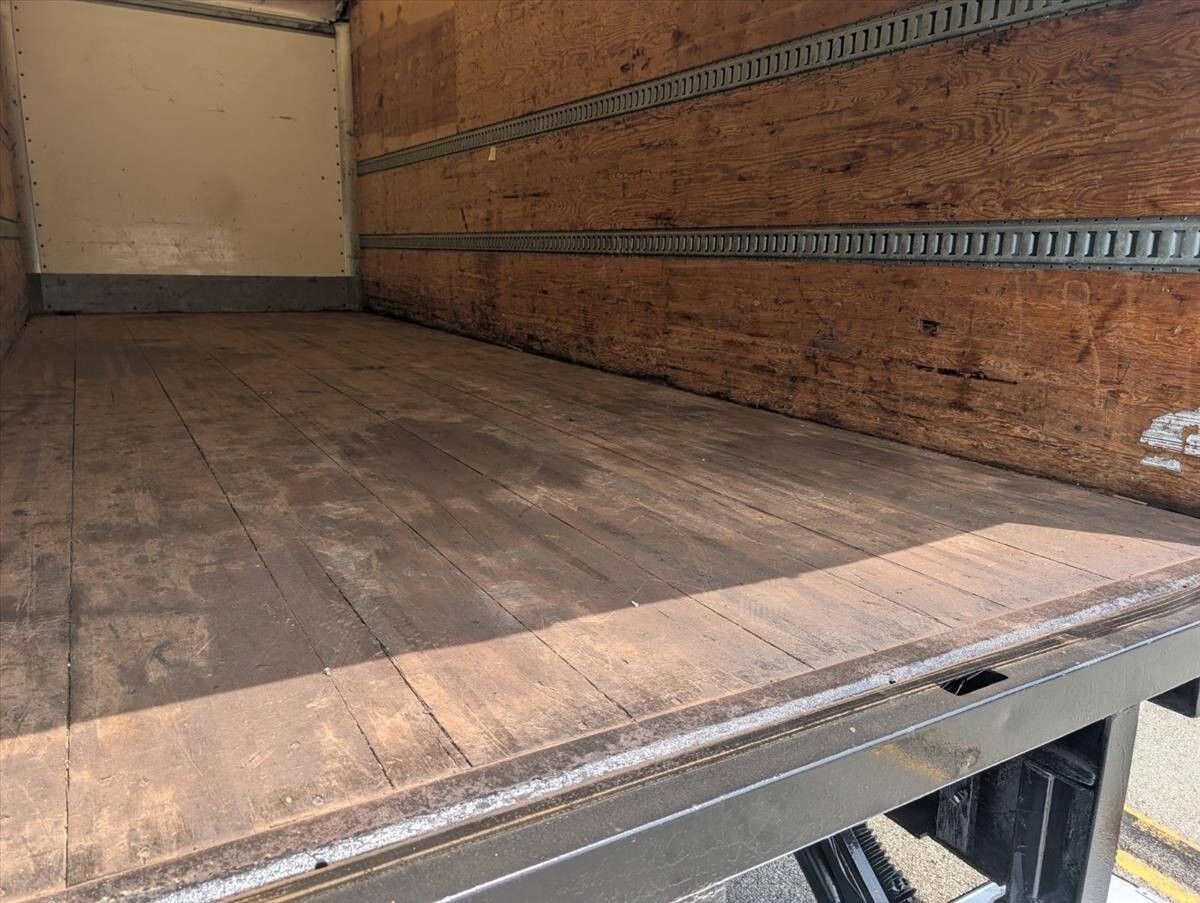 2018 International DuraStar 4300 64