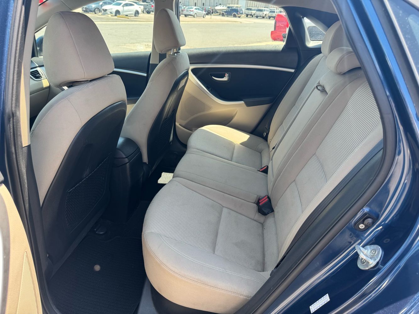 2016 Hyundai Elantra GT Base photo 41