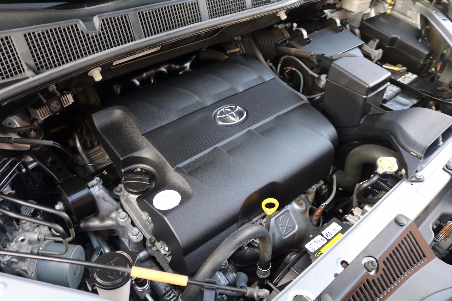 2012 Toyota Sienna LE 7-Passenger | Victory Motors of Colorado