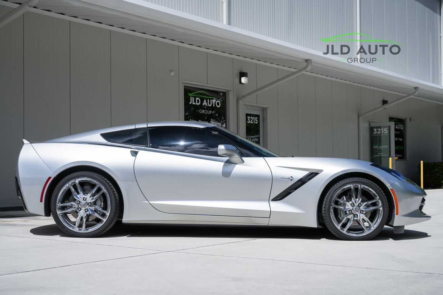 2017 Chevrolet Corvette Stingray Coupe 2LT photo 6