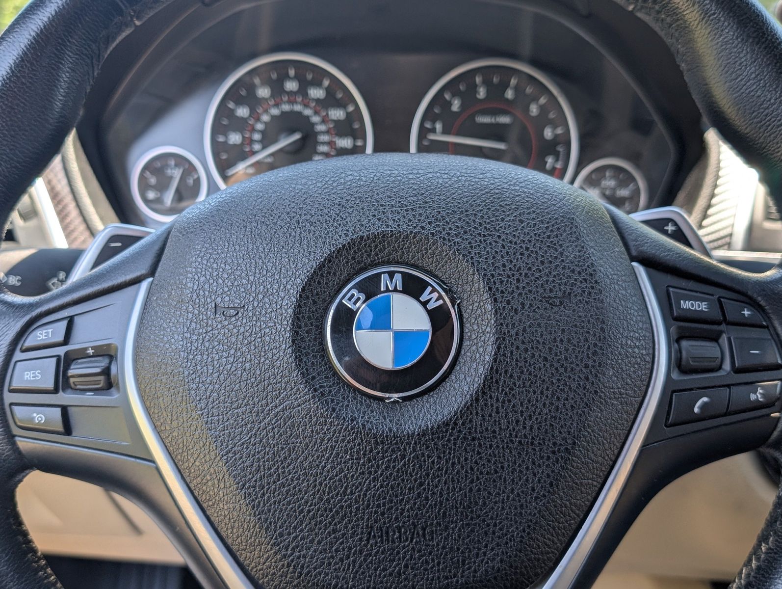 2017 BMW 330i 60