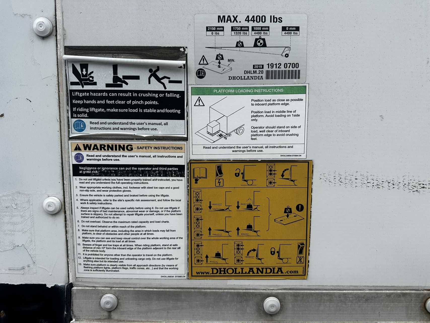 2016 Freightliner M2 106 28