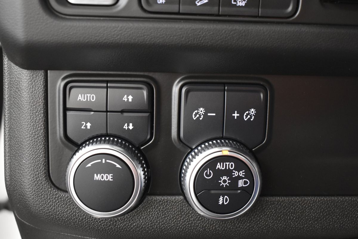 2022 GMC Yukon XL 4WD AT4