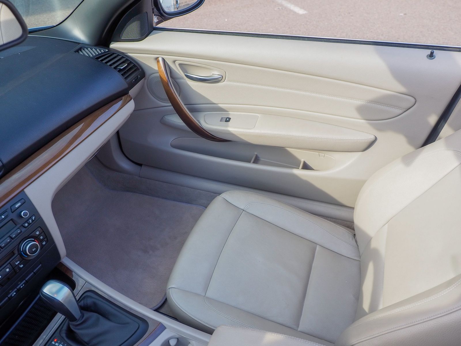 2011 BMW 128I 43