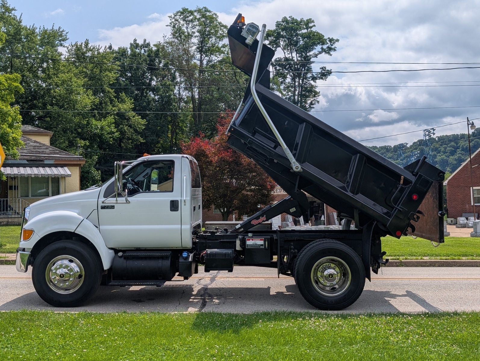 2015 Ford F-750 12