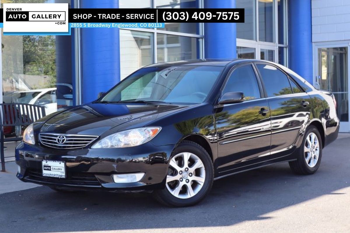 2005 Toyota Camry XLE's photo