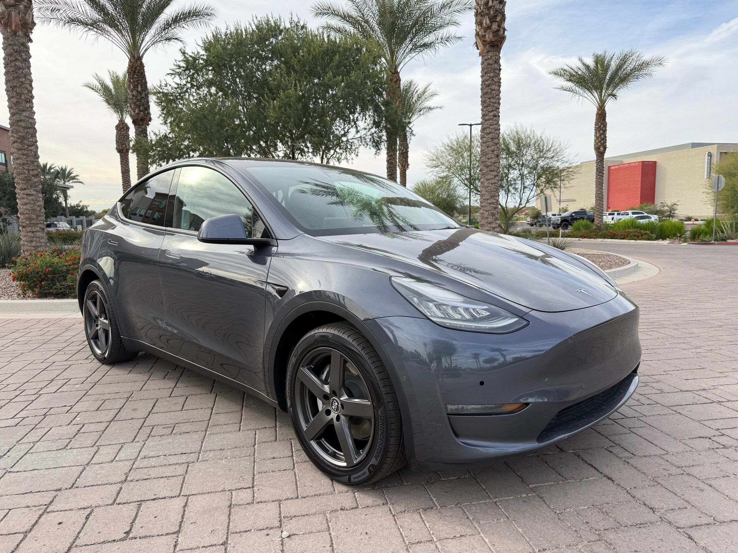 2021 Tesla Model Y Long Range's photo