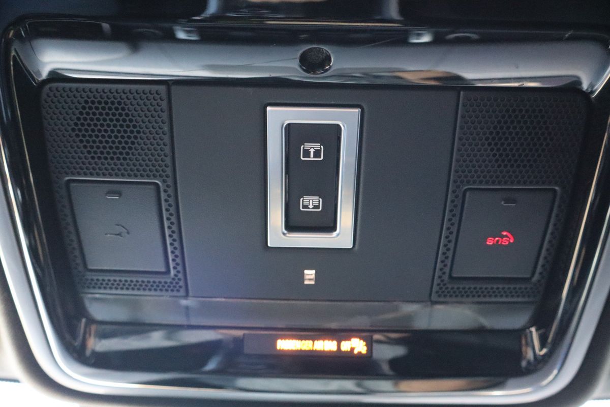 2018 Land Rover Range Rover Sport SE