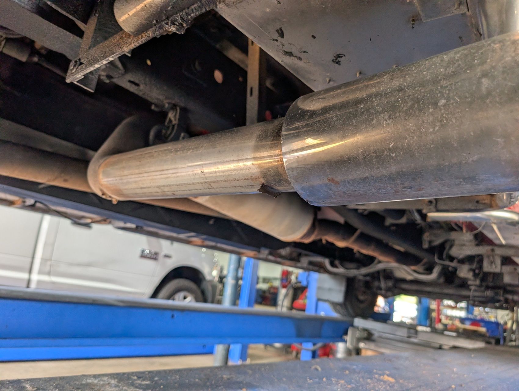 2001 Ford F-550 267