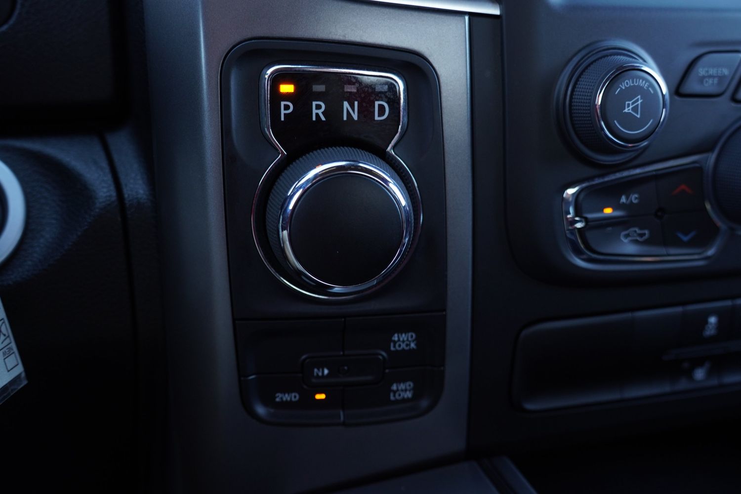 2024 Ram 1500 Classic Warlock photo 21