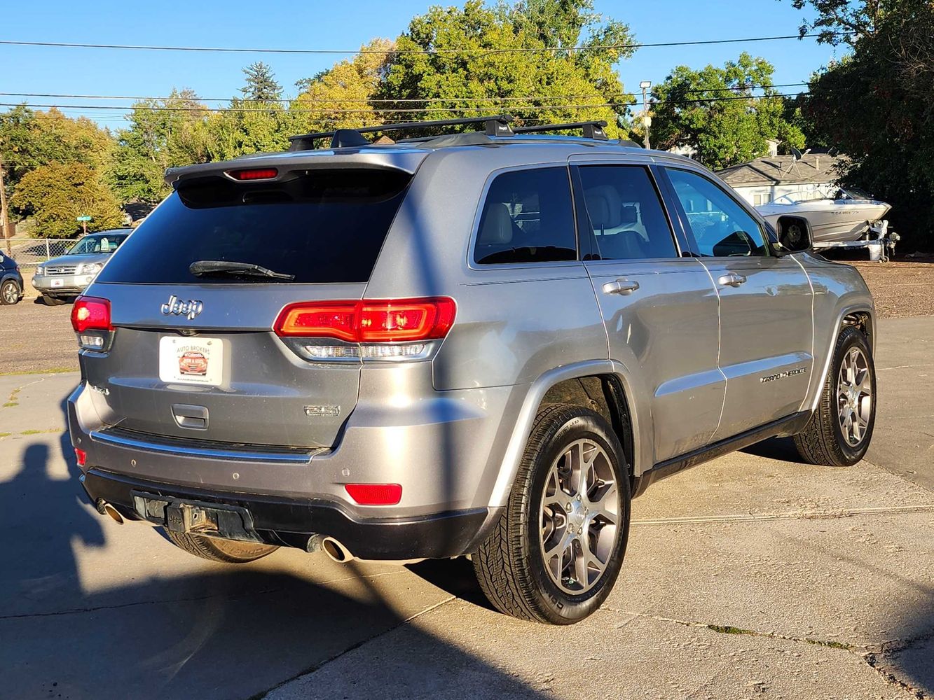 2018 Jeep Grand Cherokee Limited Sterling Edition photo 5