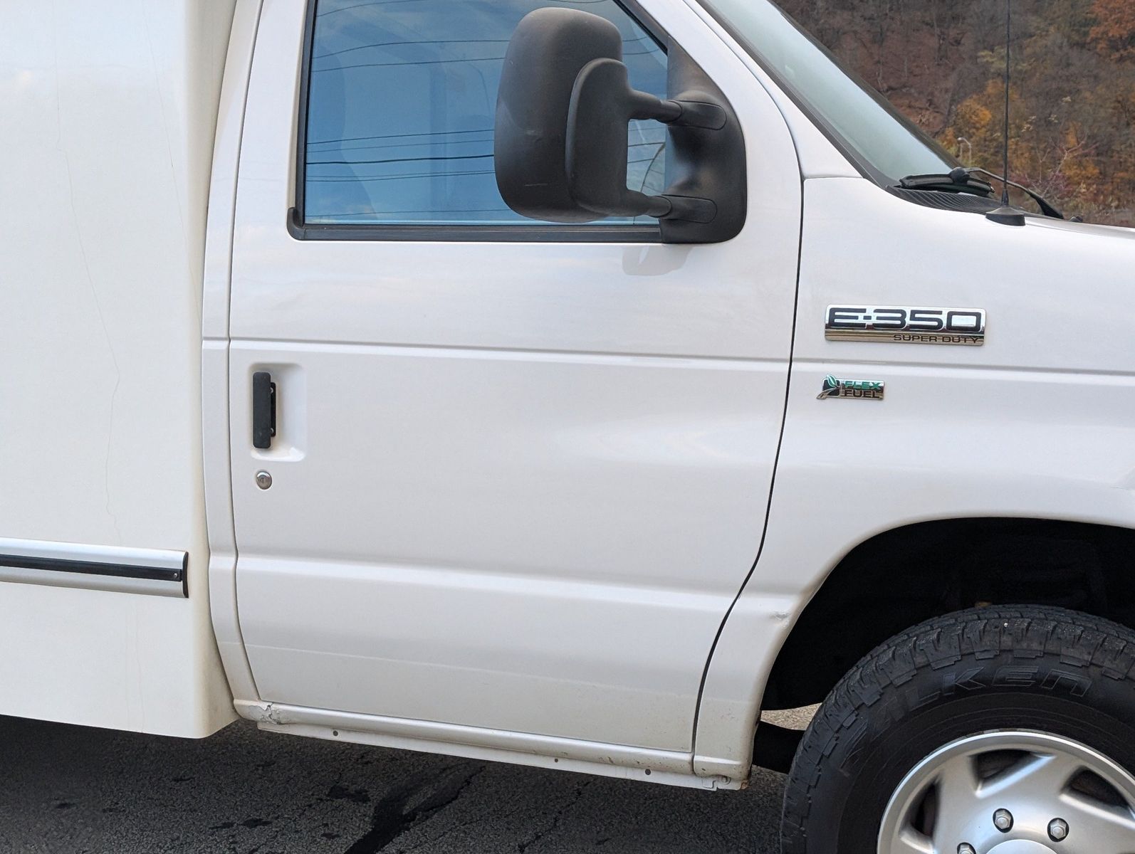 2015 Ford E-Series 16