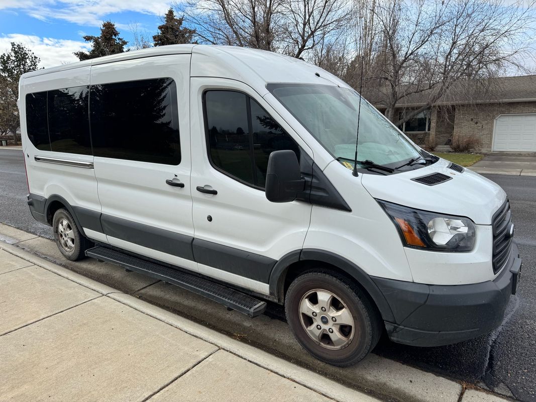 2018 Ford Transit Wagon XL's photo