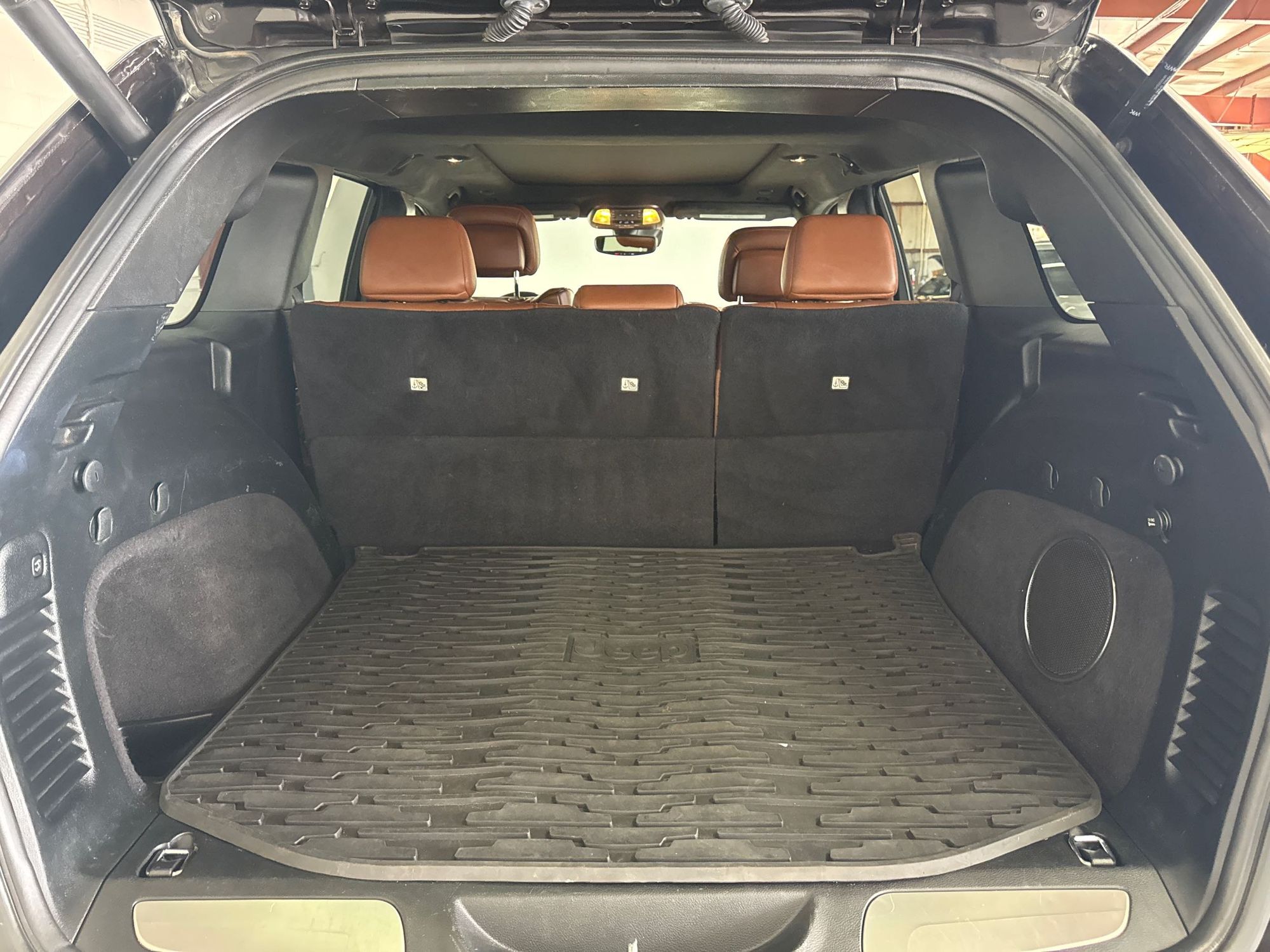 2017 Jeep Grand Cherokee Summit photo 22
