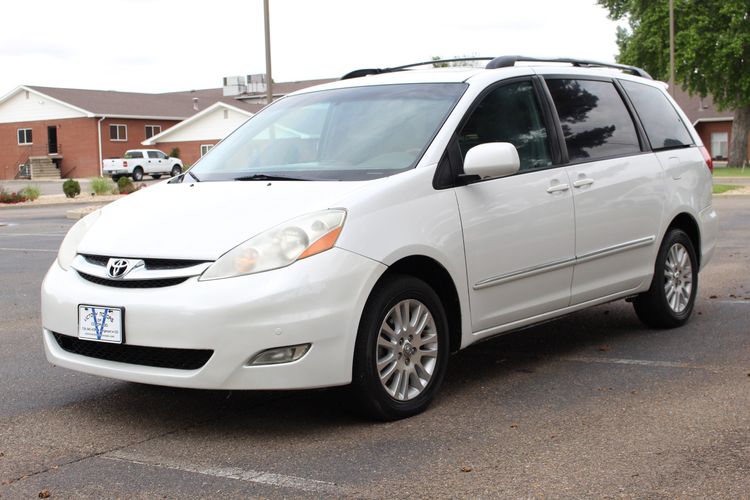 2008 Toyota Sienna XLE Limited | Victory Motors of Colorado