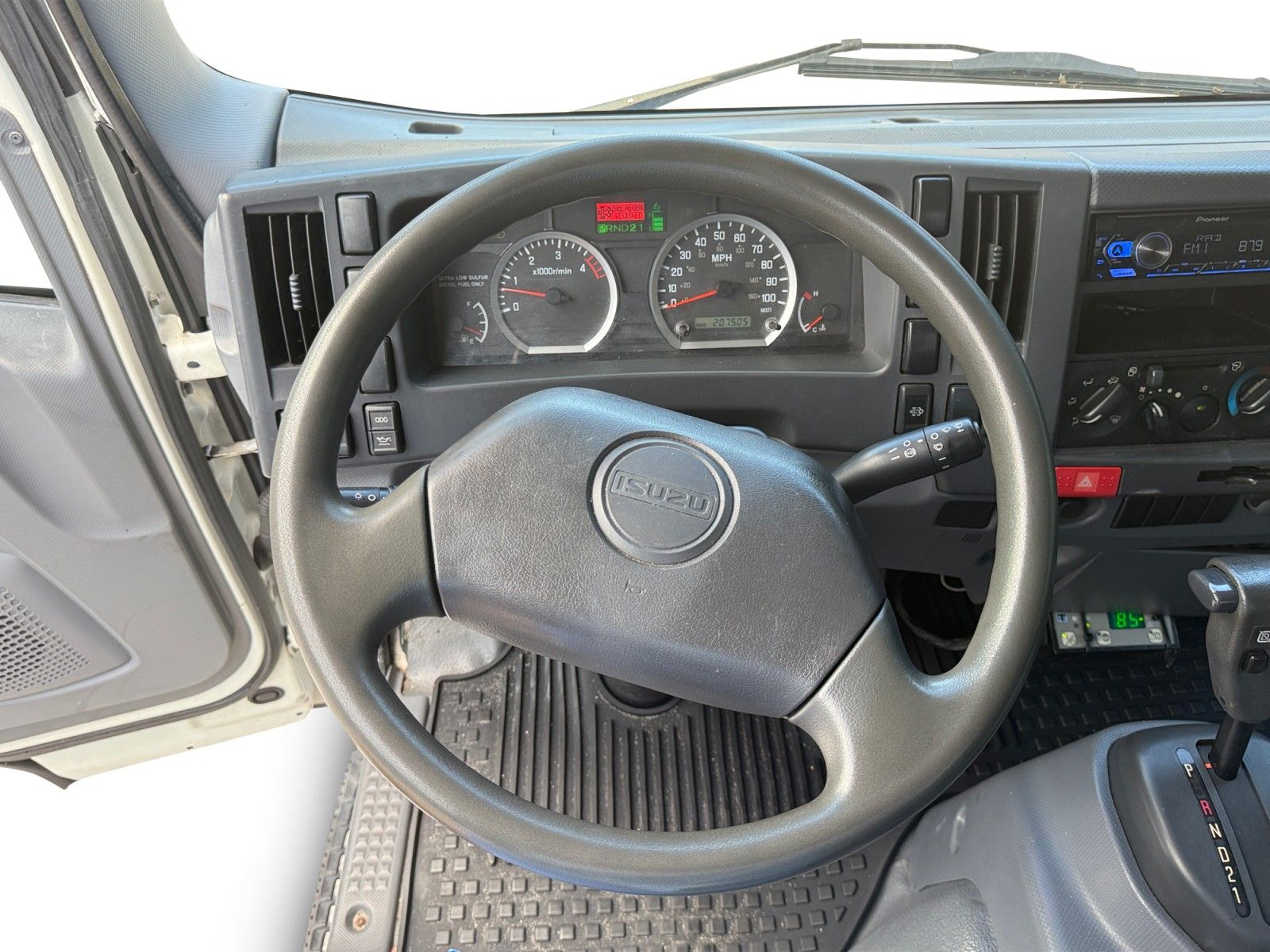 2013 Isuzu NPR - Photo 13