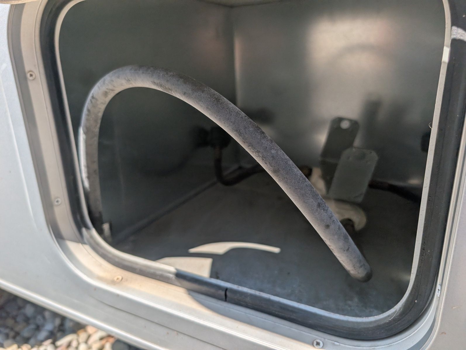 2004 Ford E-Series Chassis 73